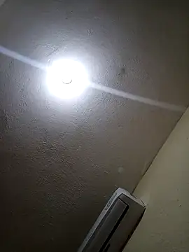 Theredcorazon online show from December 19, 2025, 2:15 am