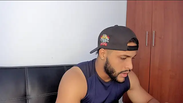 Pier Simons online show from November 13, 2025, 4:00 pm