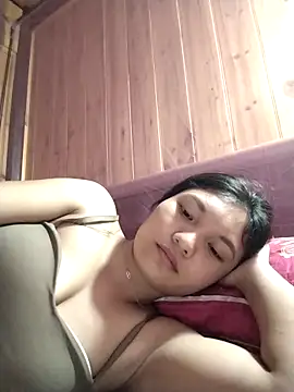 Duyen02 online show from October 16, 2025, 2:25 pm