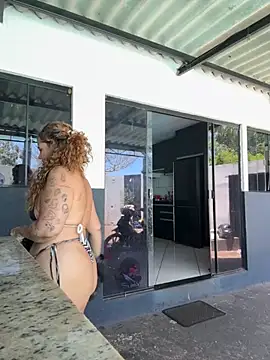 Snapshot of Chloe_Leaozinho chatting on November 11, 2025, 3:07 pm Chloe Leaozinho online show from November 11, 2025, 3:07 pm