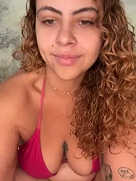 Chloe Leaozinho online show from May 26, 2026, 5:44 pm