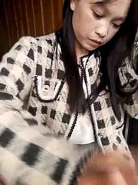 Tiyir597 online show from February 18, 2026, 2:20 am