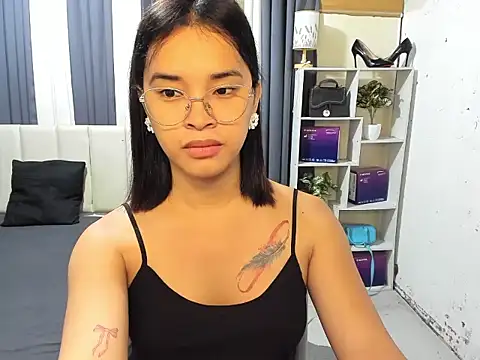 SeductiveAppleTS online show from June 5, 2026, 5:18 pm