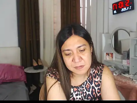 stellahugeX online show from April 7, 2026, 9:11 am