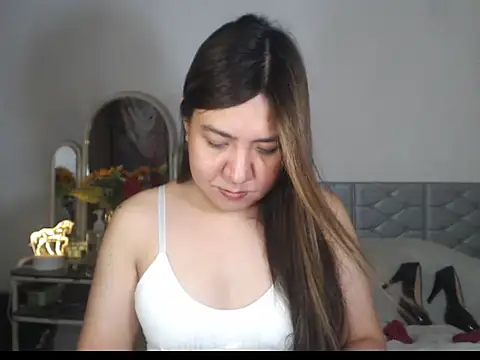 stellahugeX online show from December 23, 2025, 8:57 am