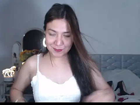 stellahugeX online show from October 11, 2025, 3:57 pm