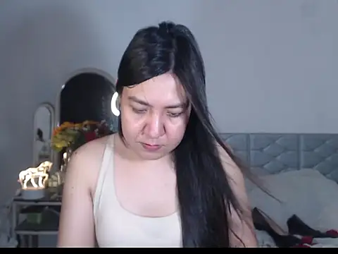 stellahugeX online show from October 6, 2025, 4:24 am