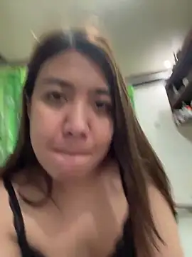 stellahugeX online show from December 18, 2025, 10:02 pm