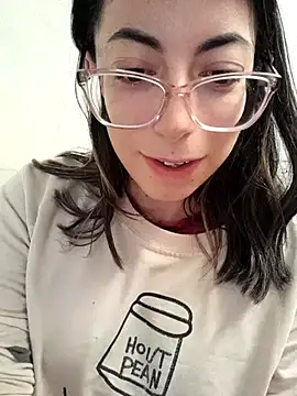 Miranda sexlove  online show from December 4, 2025, 4:50 pm