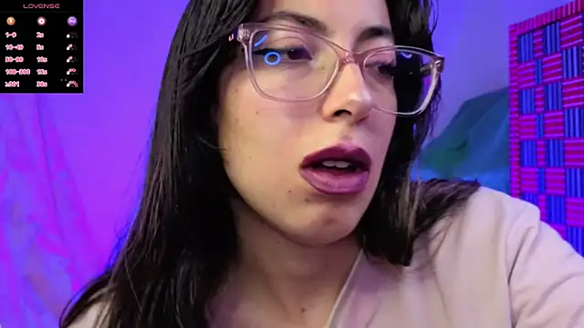 Miranda sexlove  online show from February 24, 2026, 7:04 pm