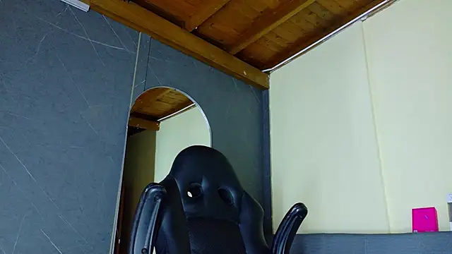 Snapshot of ALANNFERRER chatting on February 28, 2026, 10:15 am ALANNFERRER online show from February 28, 2026, 10:15 am