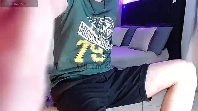 Matteo12  online show from January 6, 2026, 4:16 am