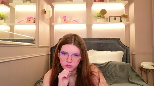 Snapshot of Gaby_Essen chatting on February 4, 2026, 8:48 pm Gaby Essen online show from February 4, 2026, 8:48 pm