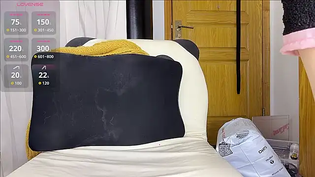 Snapshot of Stella-999 chatting on October 26, 2025, 6:52 pm Stella-999 online show from October 26, 2025, 6:52 pm