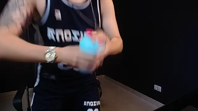 FelixStarkk online show from June 19, 2026, 4:29 am