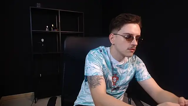 FelixStarkk online show from June 27, 2026, 4:51 am