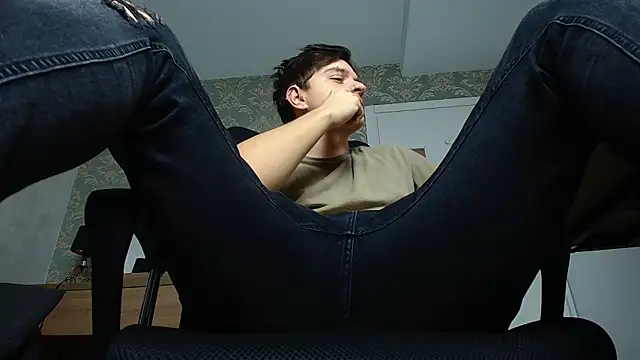 FelixStarkk online show from September 26, 2025, 4:30 am