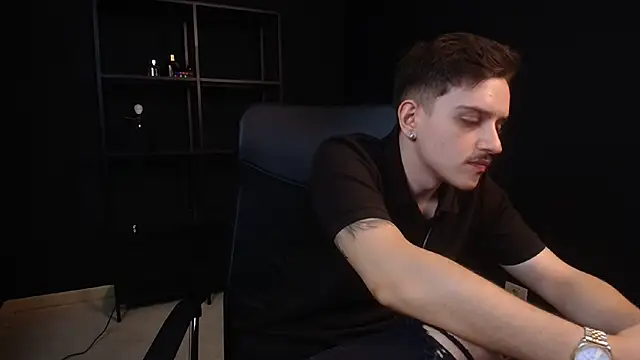 FelixStarkk online show from July 3, 2026, 4:52 am
