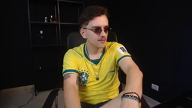 FelixStarkk online show from June 26, 2026, 5:02 am