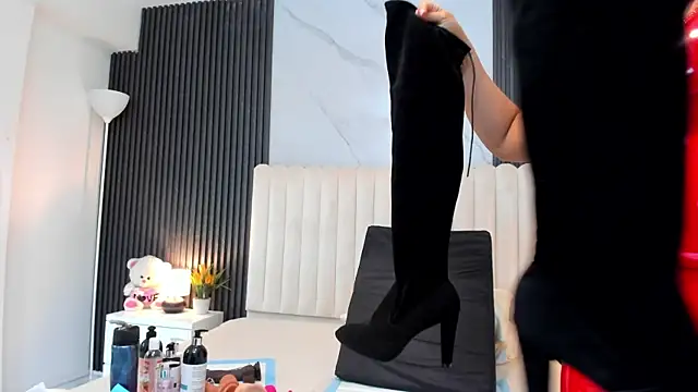 Samantha Claus online show from November 17, 2025, 11:53 pm