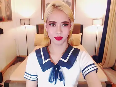 Snapshot of PreciousAmore chatting on July 22, 2026, 8:55 pm PreciousAmore online show from July 22, 2026, 8:55 pm