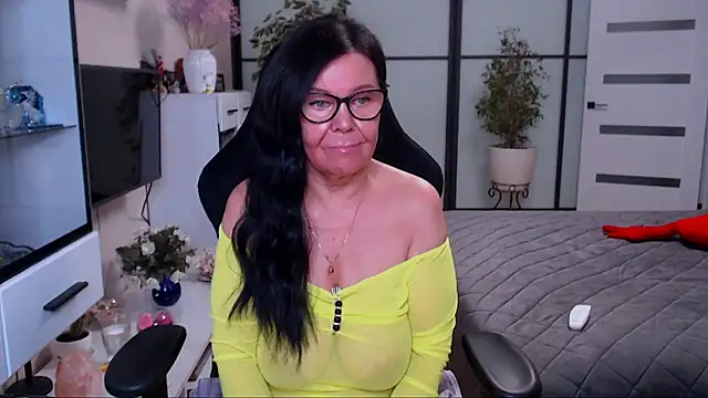 Anna Blare online show from May 14, 2026, 7:33 pm