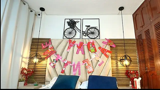 Snapshot of Cinthiabaker chatting on October 4, 2025, 11:34 am Cinthiabaker online show from October 4, 2025, 11:34 am