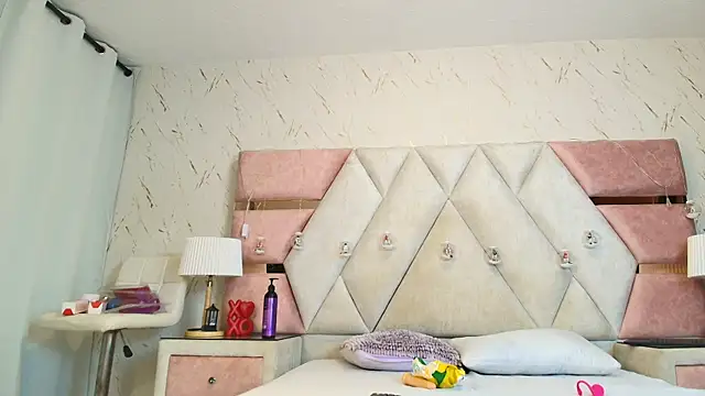 Snapshot of Cinthiabaker chatting on January 9, 2026, 12:01 pm Cinthiabaker online show from January 9, 2026, 12:01 pm