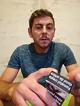 Snapshot of Alex-andru88 chatting on October 6, 2025, 1:56 pm Alex-andru88 online show from October 6, 2025, 1:56 pm