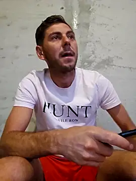 Snapshot of Alex-andru88 chatting on October 16, 2025, 1:19 pm Alex-andru88 online show from October 16, 2025, 1:19 pm