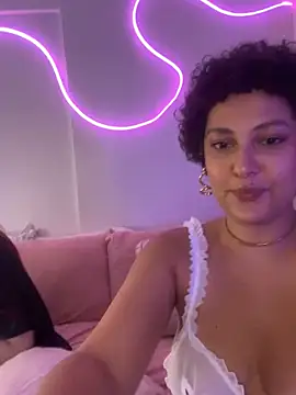 OliviaWild  online show from June 1, 2026, 2:12 am