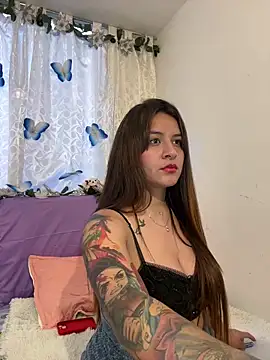 Linda Bellucci online show from December 22, 2025, 10:32 pm