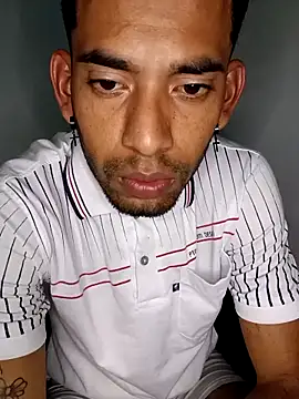 Snapshot of Negritohot2828 chatting on January 8, 2026, 12:05 am Negritohot2828 online show from January 8, 2026, 12:05 am