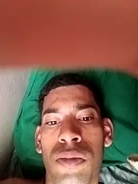 Snapshot of Negritohot2828 chatting on September 17, 2025, 10:23 pm Negritohot2828 online show from September 17, 2025, 10:23 pm