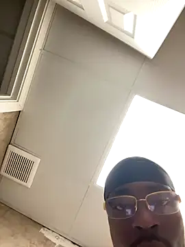 Snapshot of Dolla-Billlz chatting on September 21, 2025, 4:12 pm Dolla-Billlz online show from September 21, 2025, 4:12 pm