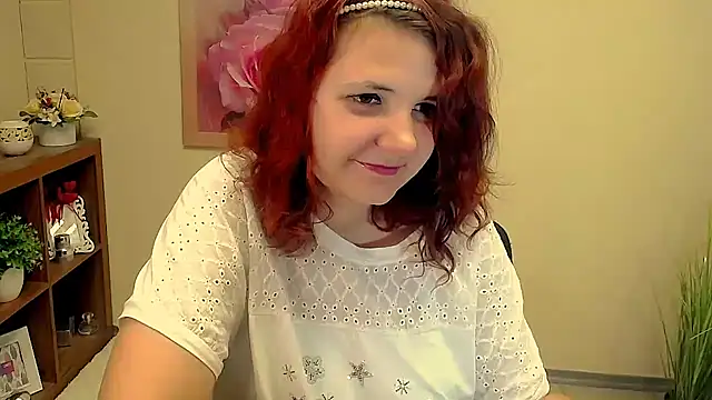 Snapshot of TwoBigSuns chatting on September 22, 2025, 12:44 pm TwoBigSuns online show from September 22, 2025, 12:44 pm