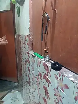 Meenaksi-singh online show from September 14, 2025, 7:47 pm