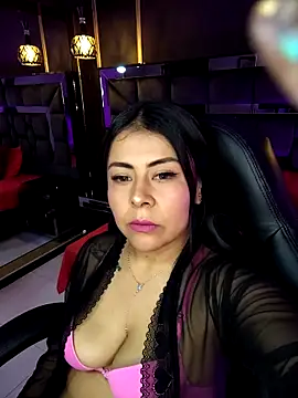 Aniajoness  online show from December 19, 2025, 4:05 am