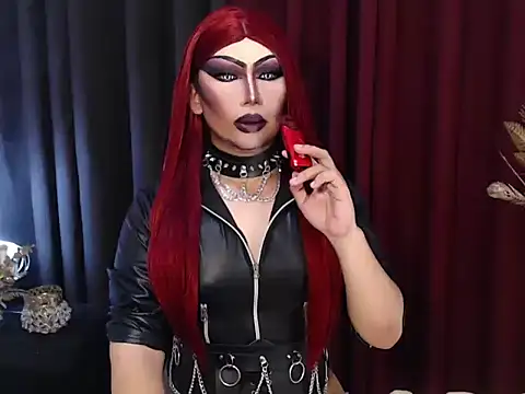 MadammeGiaX online show from May 13, 2026, 5:03 am