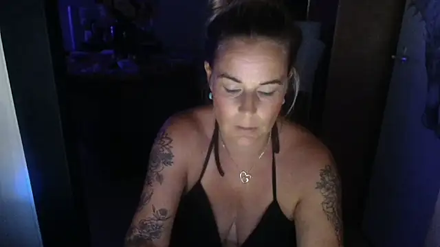 Snapshot of Mrs-Aurora chatting on July 10, 2026, 1:16 am Mrs-Aurora online show from July 10, 2026, 1:16 am