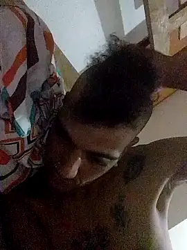 Snapshot of Armanldo chatting on October 31, 2025, 9:54 pm Armanldo online show from October 31, 2025, 9:54 pm