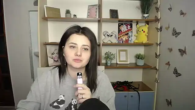 Katrin kiss  online show from April 10, 2026, 11:28 am