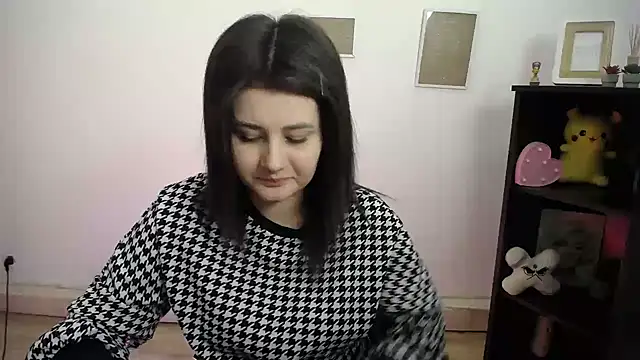 Katrin kiss  online show from March 17, 2026, 1:25 pm