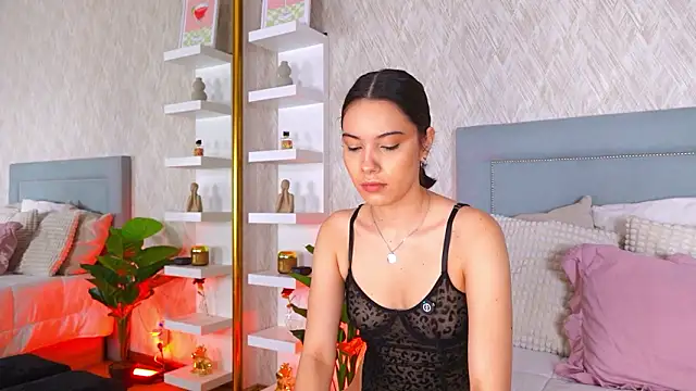 Sofy Bradd online show from March 29, 2026, 6:48 am