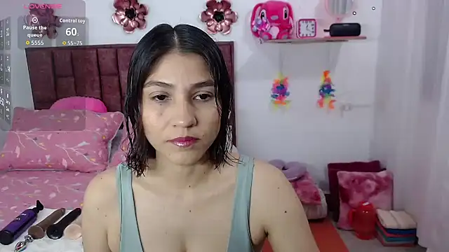 Lunna desire online show from October 20, 2025, 4:40 pm