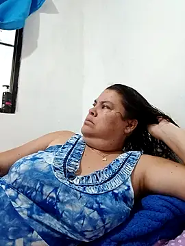 yaneth  online show from December 15, 2025, 11:16 am