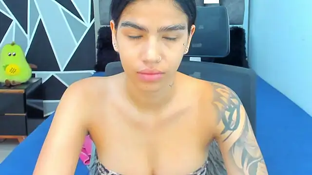 Snapshot of valeria-duarte chatting on April 25, 2026, 1:03 pm valeria-duarte online show from April 25, 2026, 1:03 pm