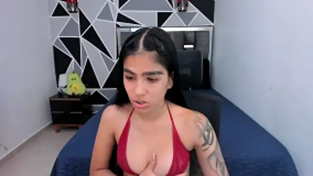 valeria-duarte online show from April 22, 2026, 7:31 pm