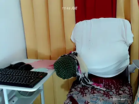 nesianhottits online show from May 26, 2026, 3:48 am