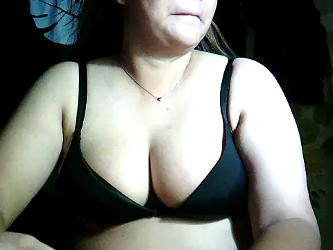 yuana25 online show from December 2, 2025, 9:22 am